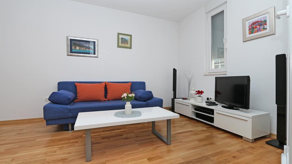 Antonijas Sunny Apartment Makarska Esterno foto