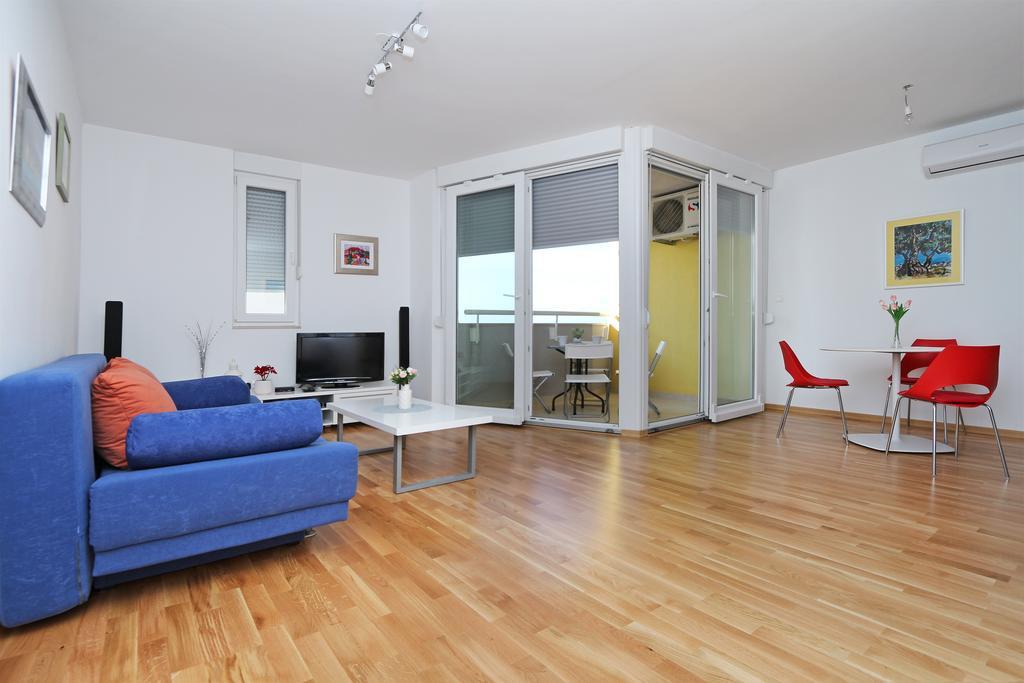 Antonijas Sunny Apartment Makarska Esterno foto